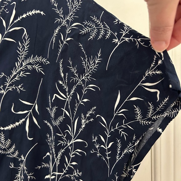 Bloomchic Peblum Navy and White Top, Sz 2XL - Picture 4 of 8